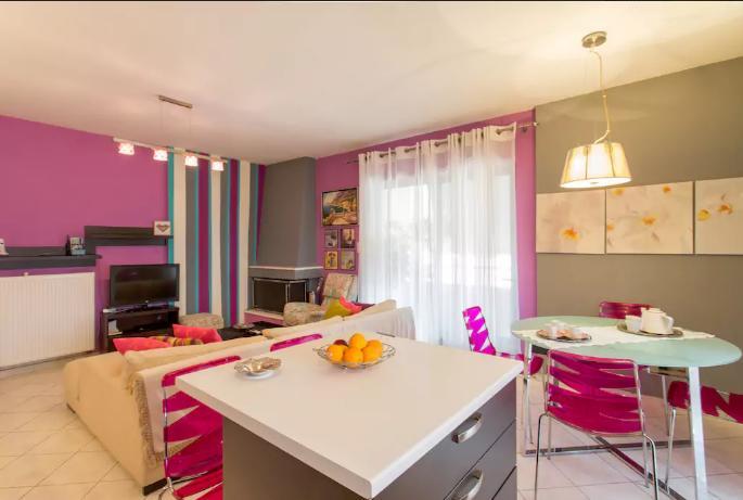 Apartment By The Airport Коропион Екстериор снимка