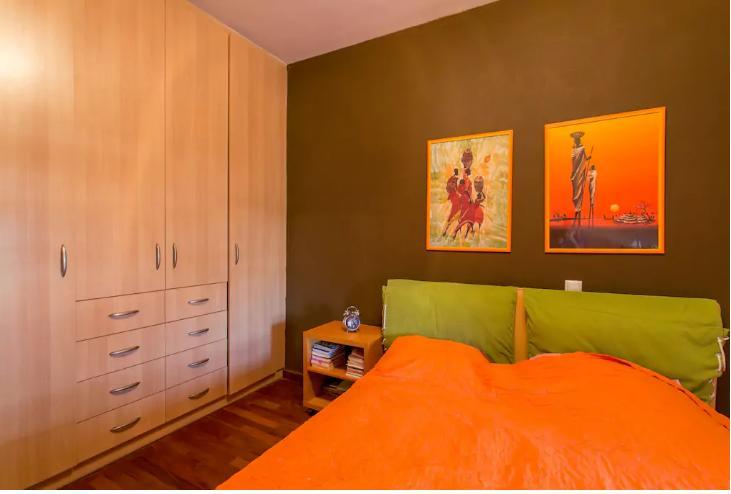 Apartment By The Airport Коропион Екстериор снимка