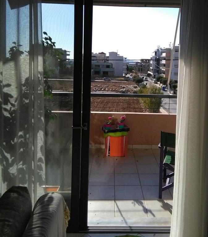 Apartment By The Airport Коропион Екстериор снимка