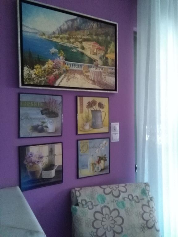 Apartment By The Airport Коропион Екстериор снимка
